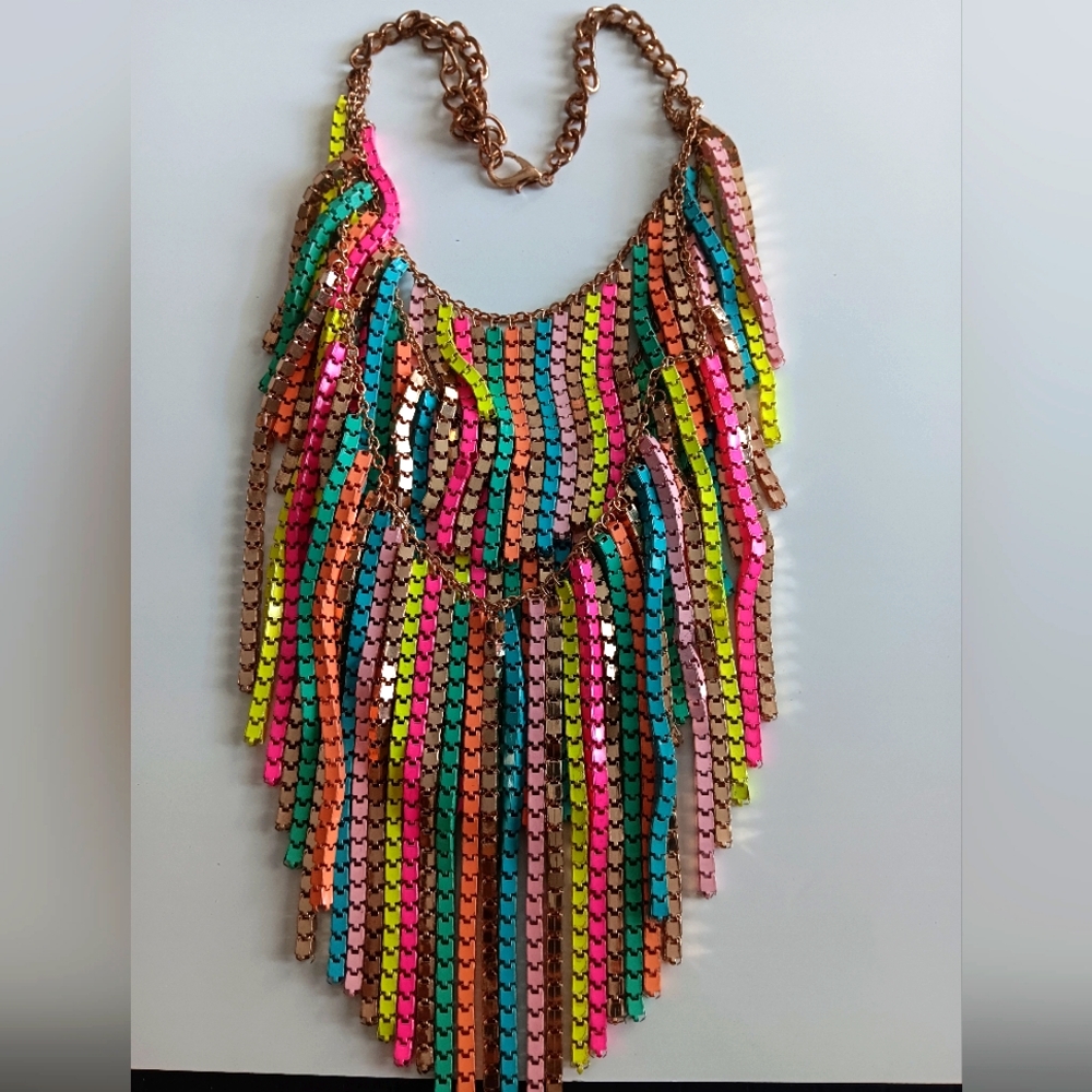 Women's necklace